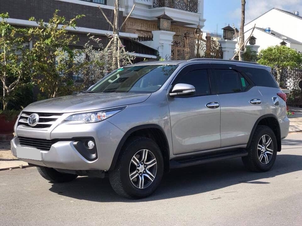 Bán gấp Toyota Fortuner 2018