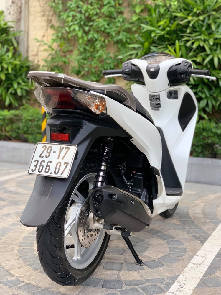 Cần bán SH Việt 125 CBS 2017 màu trắng cực chất