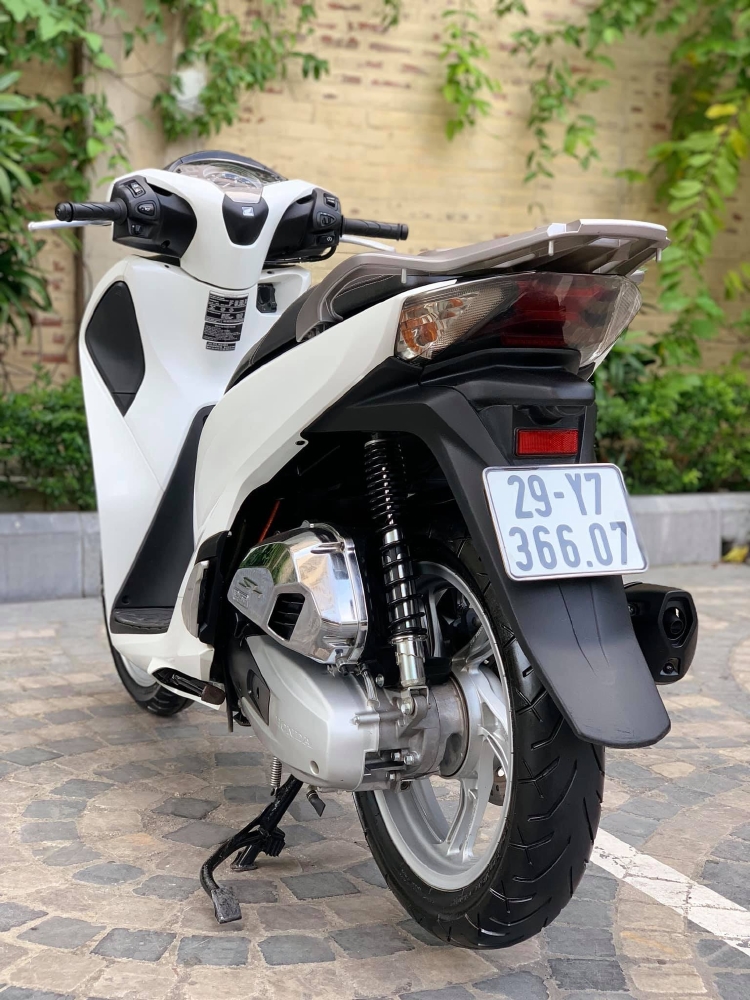 Cần bán SH Việt 125 CBS 2017 màu trắng cực chất