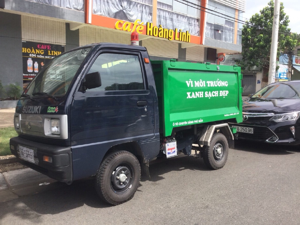 Xe ben chở rác suzuki 500kg thùng 2 khối vào hẽm