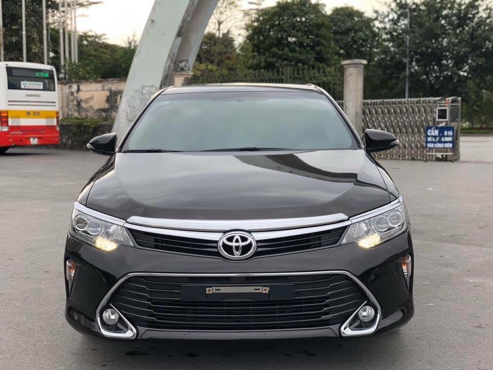 Bán xe Toyota Camry 2.5Q sản xuất 2018