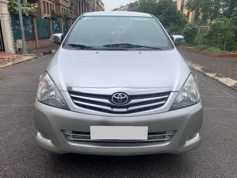 Bán Toyota Innova V đời 2011