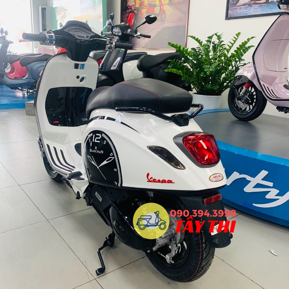 MUA VESPA SPRINT CARBON TRẮNG THIẾT KẾ TEM ĐẤU ĐỘC QUYỀN TẠI SÓC TRĂNG