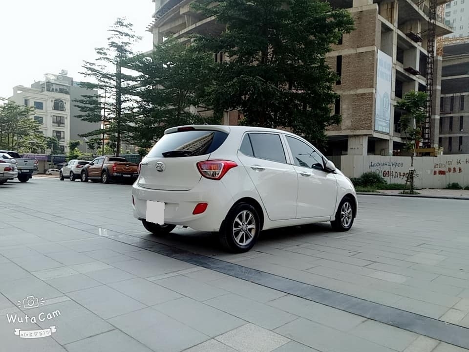 Gia đình bán Hyundai I10 bản Full 1.2 số sàn 2016