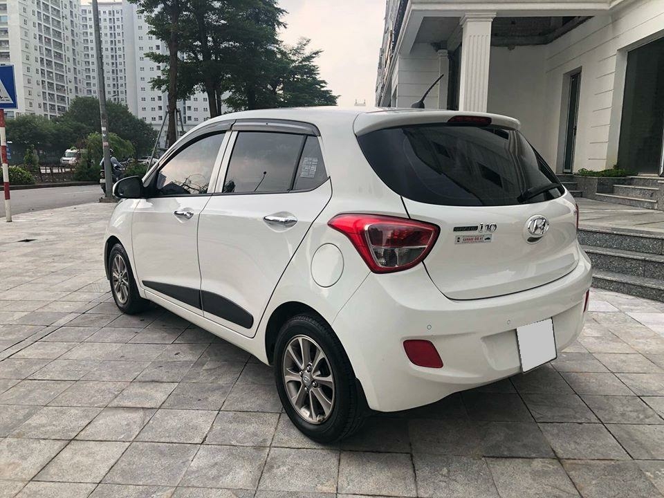 Cần bán Hyundai I10 1.2 Trắng 2017