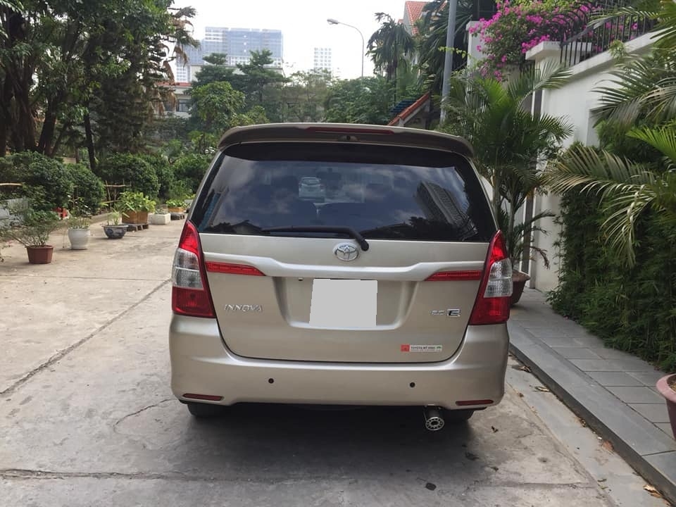 Gia đình bán Toyota Innova 2015