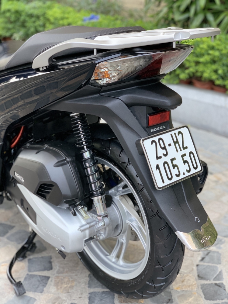 Cần bán SH Việt 125 CBS cuối 2018 màu Đen chạy 2000km quá mới