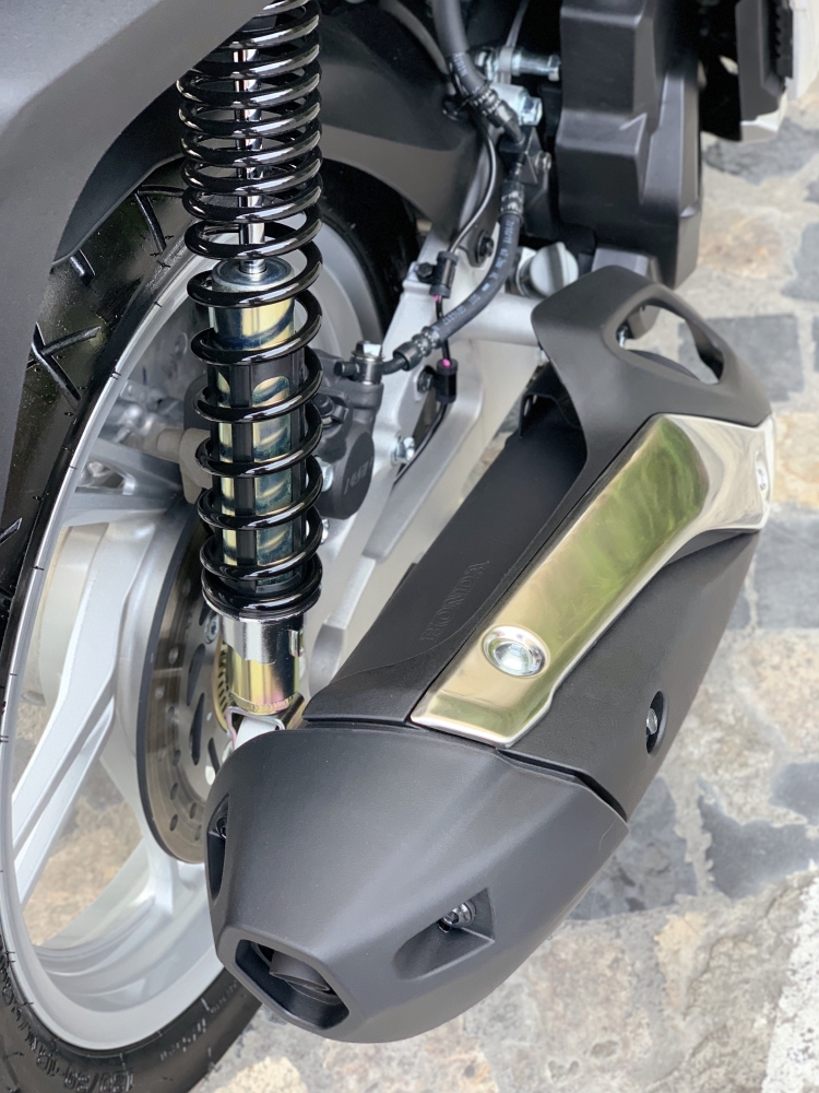 Cần bán SH Việt 150 ABS 20/11/2019 màu Trắng chạy 400km như mới