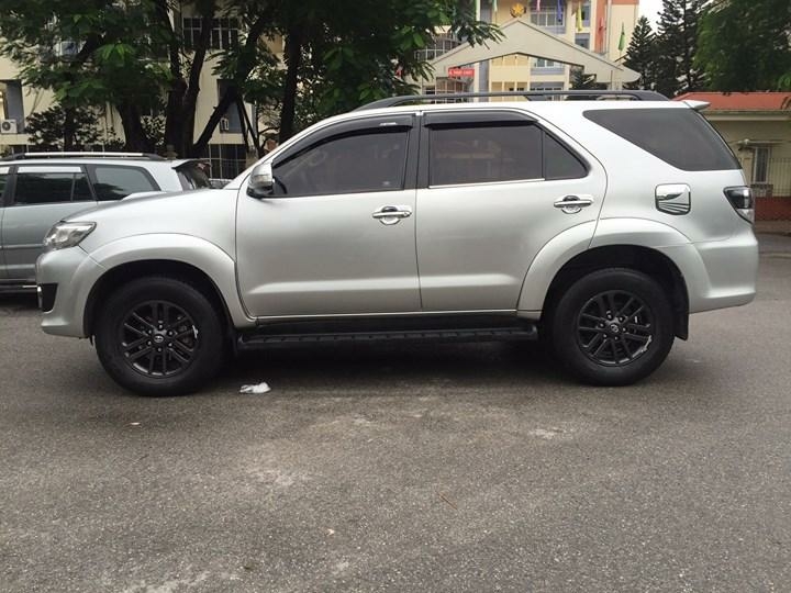 Cần bán xe Fortuner 2016