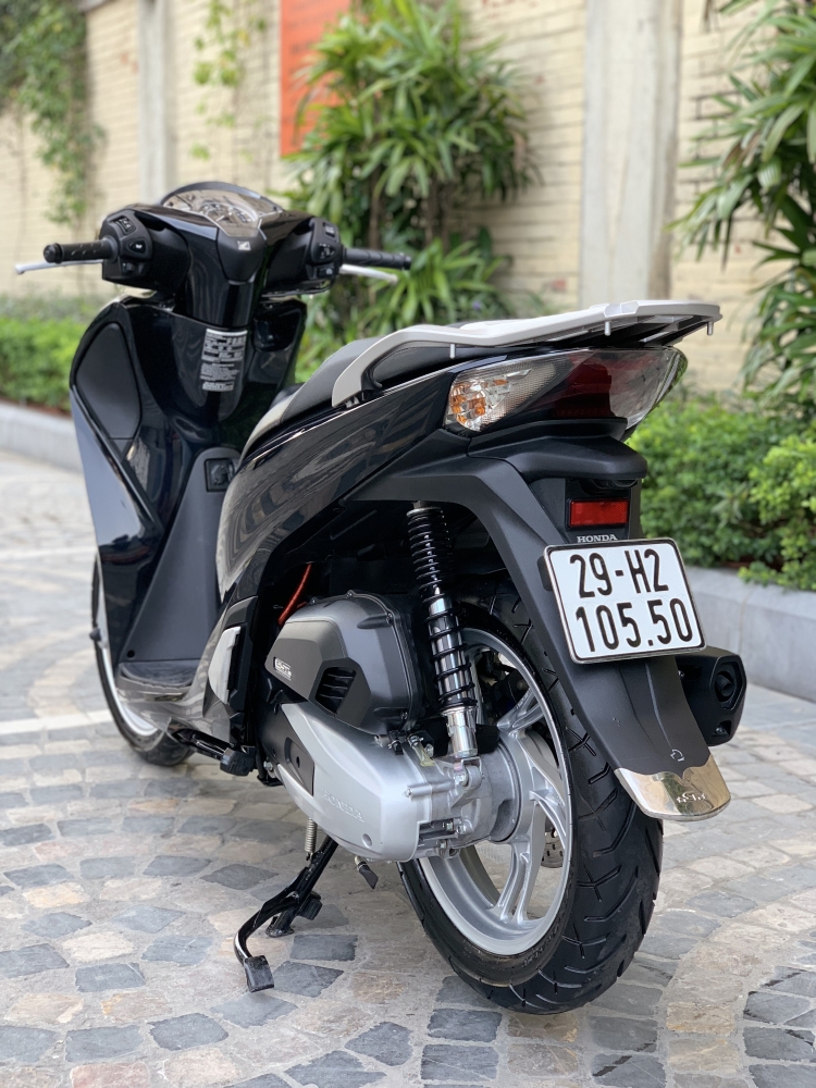 Cần bán SH Việt 125 CBS cuối 2018 màu Đen chạy 2000km quá mới
