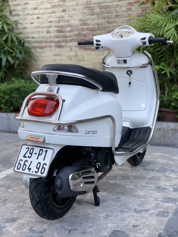 Cần bán LX iGet cuối 2017 màu Trắng đẹp miễn chê.