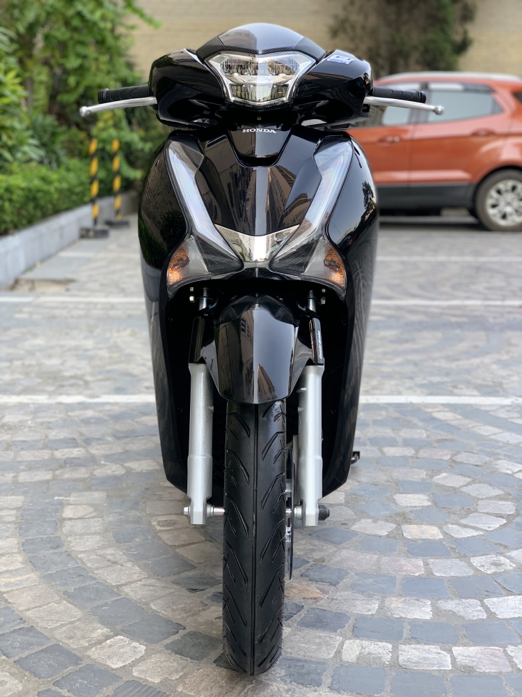 Cần bán SH Việt 125 CBS cuối 2018 màu Đen chạy 2000km quá mới