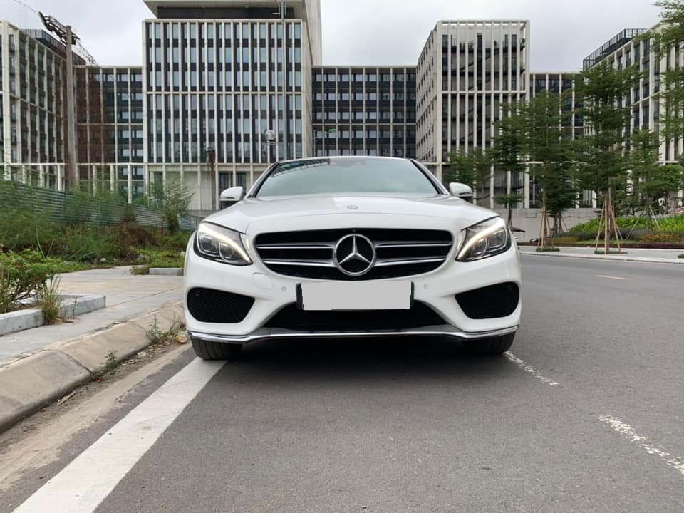 Bán nhanh Mercedes C300 đời  2017 AGM