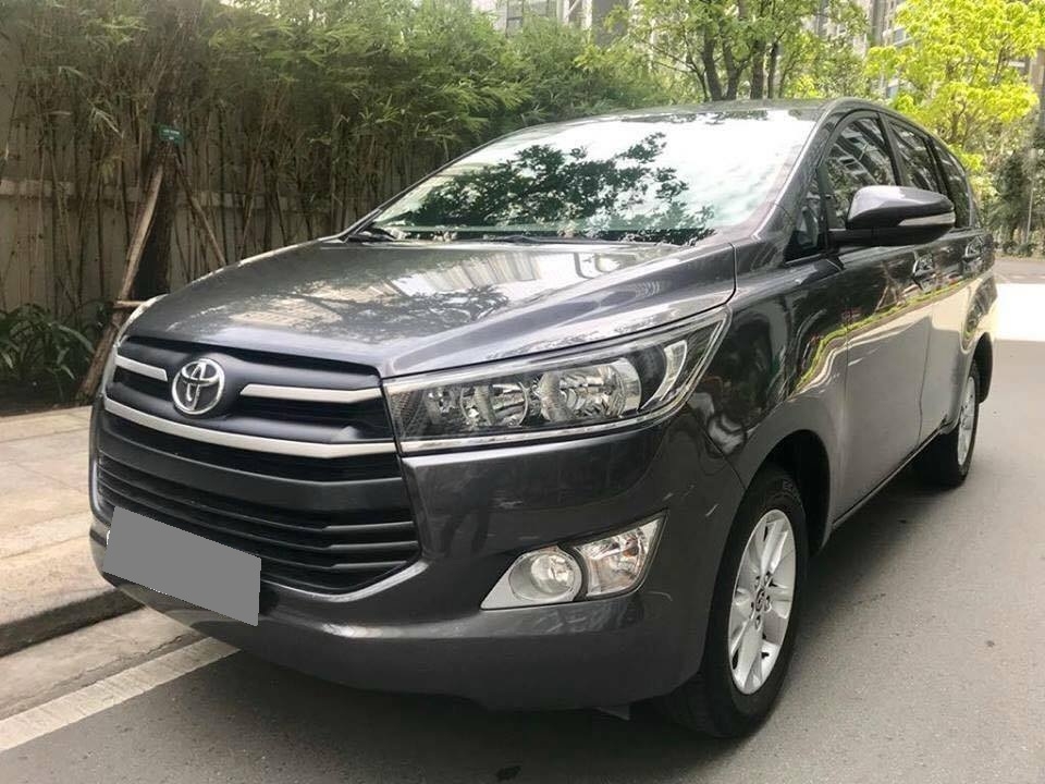 Bán Toyota Innova Xám 2016 tự động phom mới chính chủ.