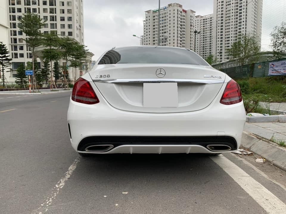 Bán nhanh Mercedes C300 đời  2017 AGM