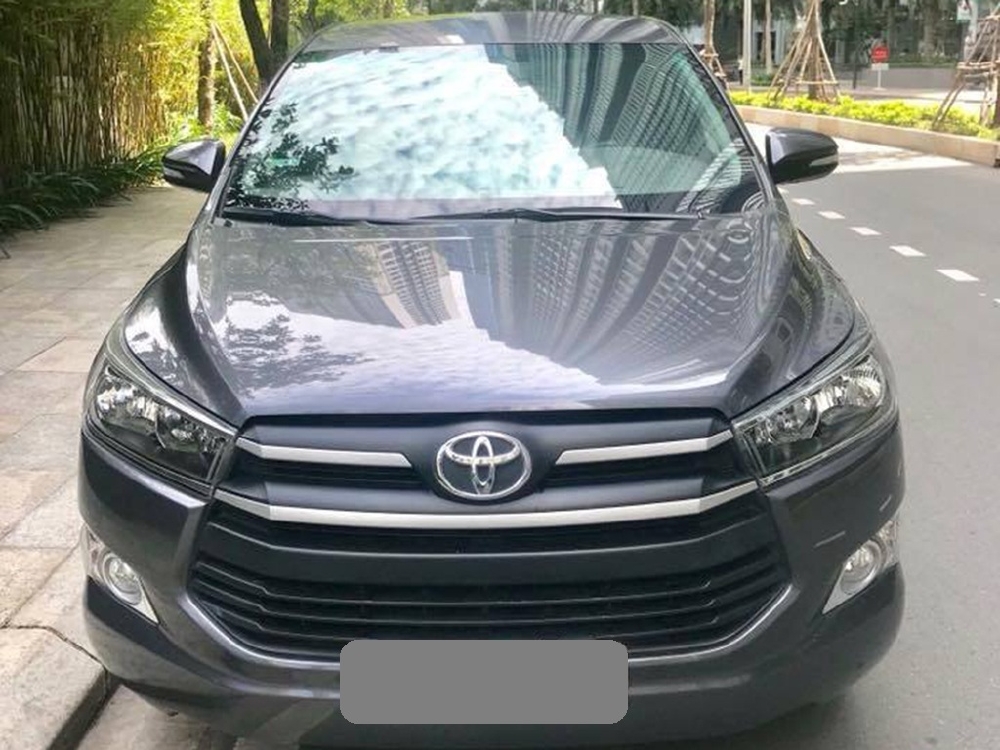 Bán Toyota Innova Xám 2016 tự động phom mới chính chủ.