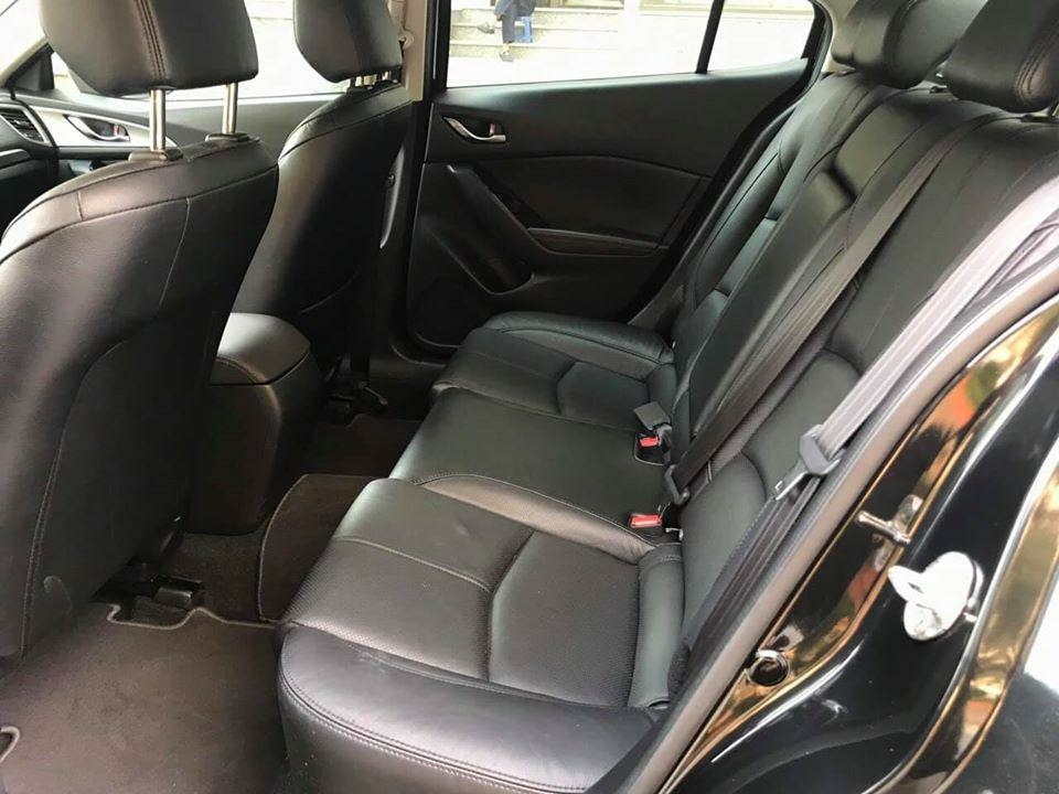 Bán Mazda 3 màu đen 2017