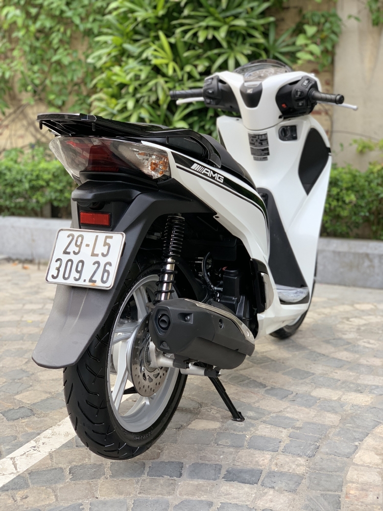 Cần bán SH Việt 150 ABS cuối 2018 màu Trắng cực đẹp- Biển Vip