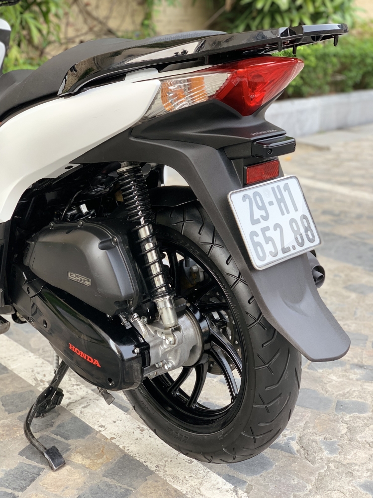 Cần bán SH Việt 150 Full nhập 2016 màu Trắng Sport- biển Vip