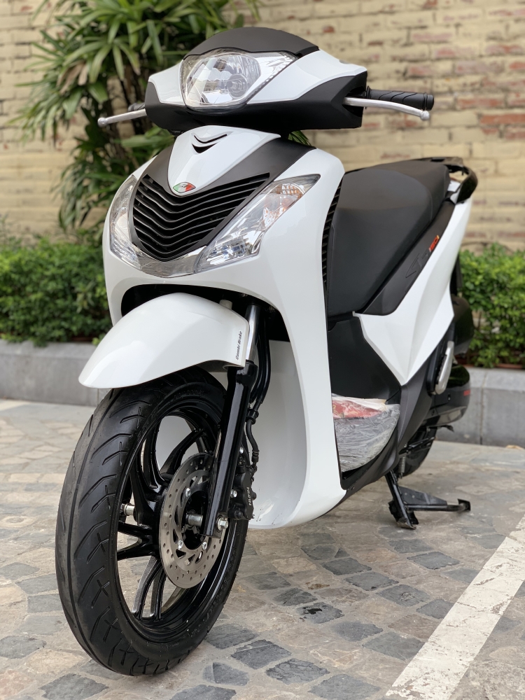 Cần bán SH Việt 150 Full nhập 2016 màu Trắng Sport- biển Vip
