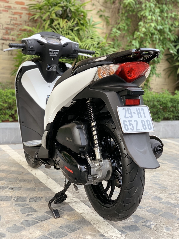 Cần bán SH Việt 150 Full nhập 2016 màu Trắng Sport- biển Vip
