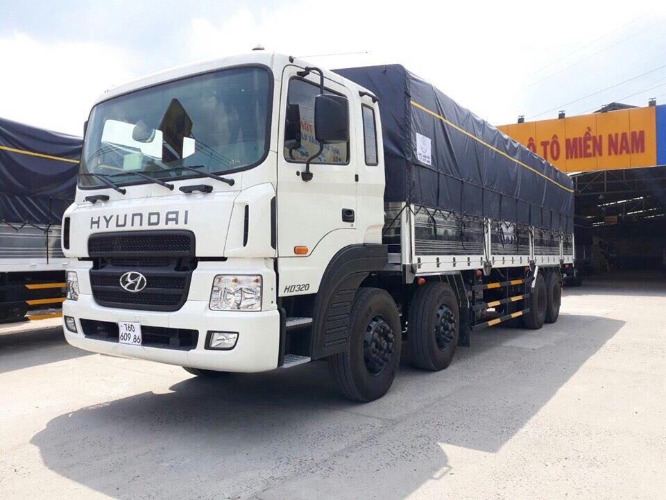 HYUNDAI 320 