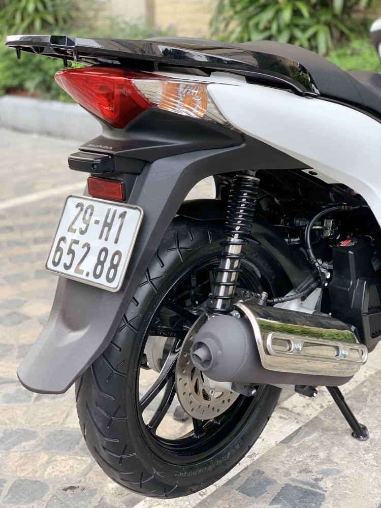 Cần bán SH Việt 150 Full nhập 2016 màu Trắng Sport- biển Vip