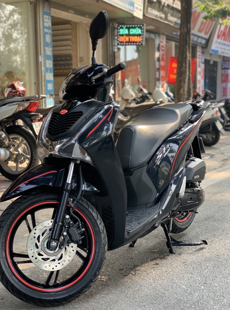 Cần bán Siêu phẩm SH Việt 150 ABS 2017 biển cực Vip 62345- Xe mới tinh chạy 400km