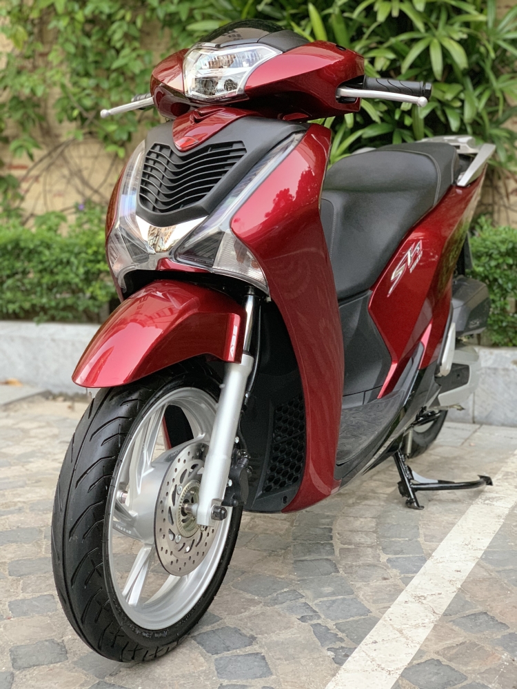 Cần bán SH Việt 150 ABS 2019 màu đỏ chạy 1000km như mới