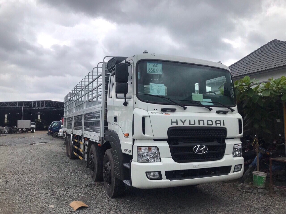 HYUNDAI 320 