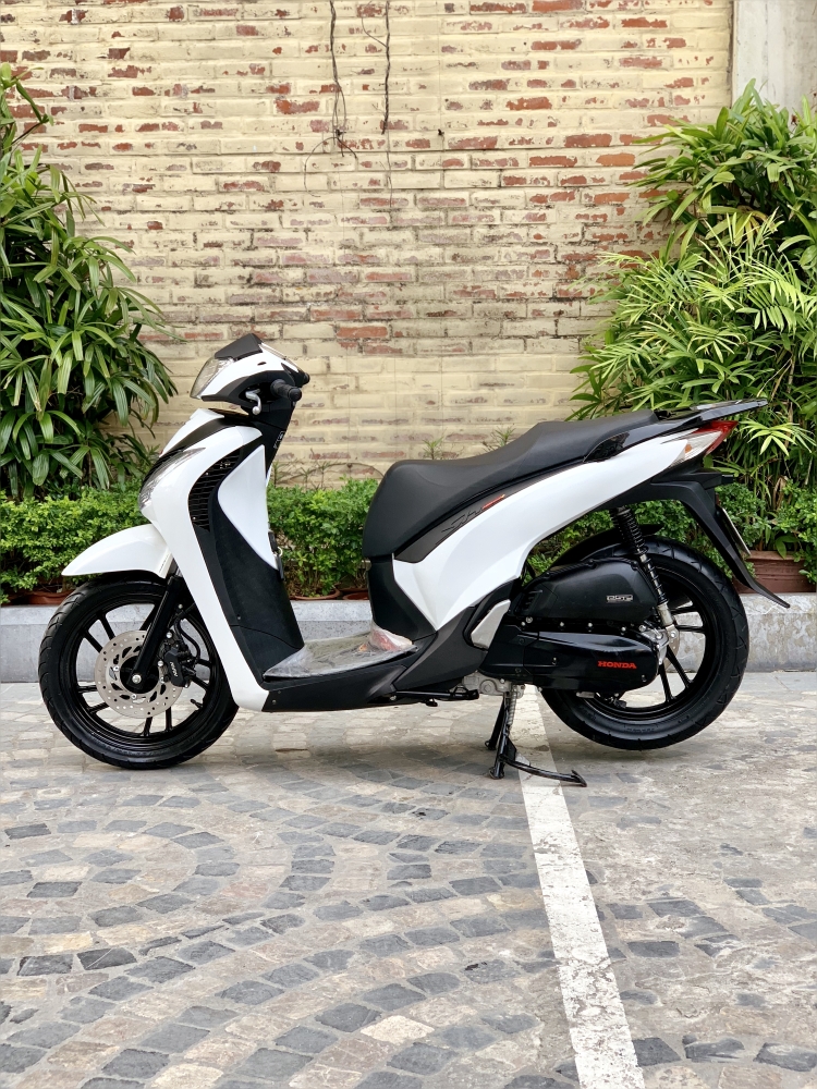 Cần bán SH Việt 150 Full nhập 2016 màu Trắng Sport- biển Vip