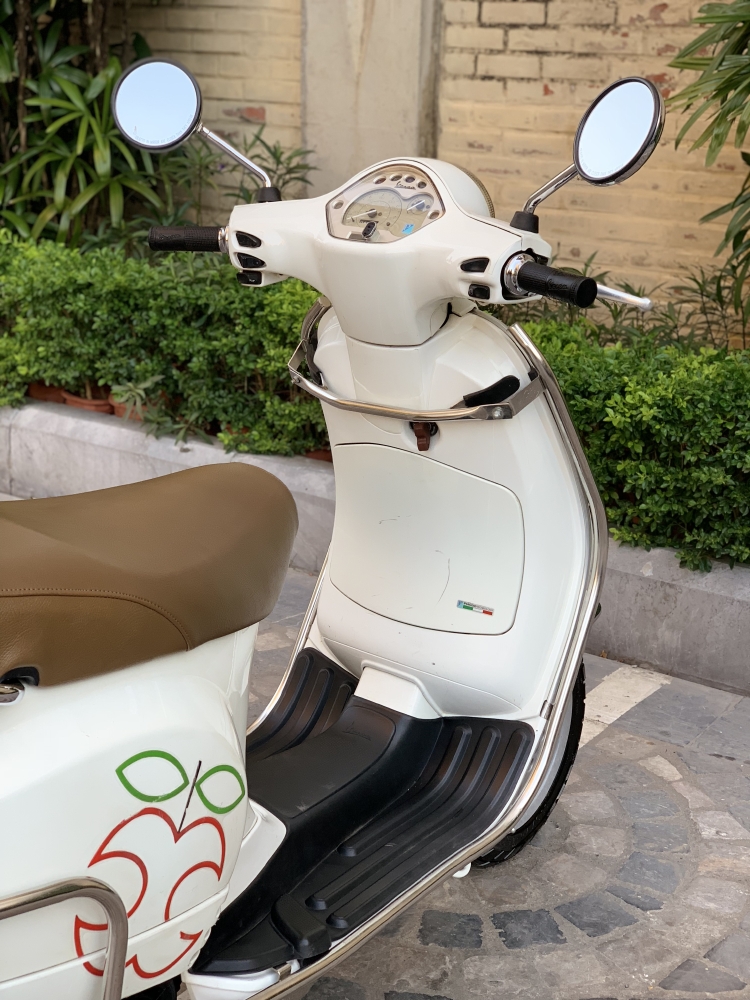 Cần bán Vespa LX ie 2012 màu Trắng cực chất