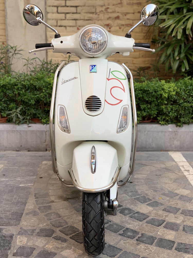 Cần bán Vespa LX ie 2012 màu Trắng cực chất
