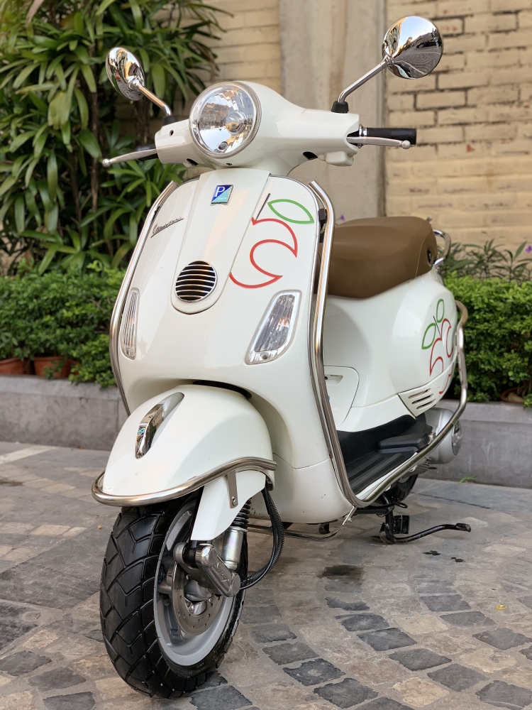 Cần bán Vespa LX ie 2012 màu Trắng cực chất
