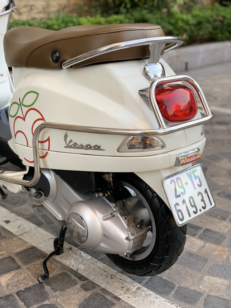 Cần bán Vespa LX ie 2012 màu Trắng cực chất