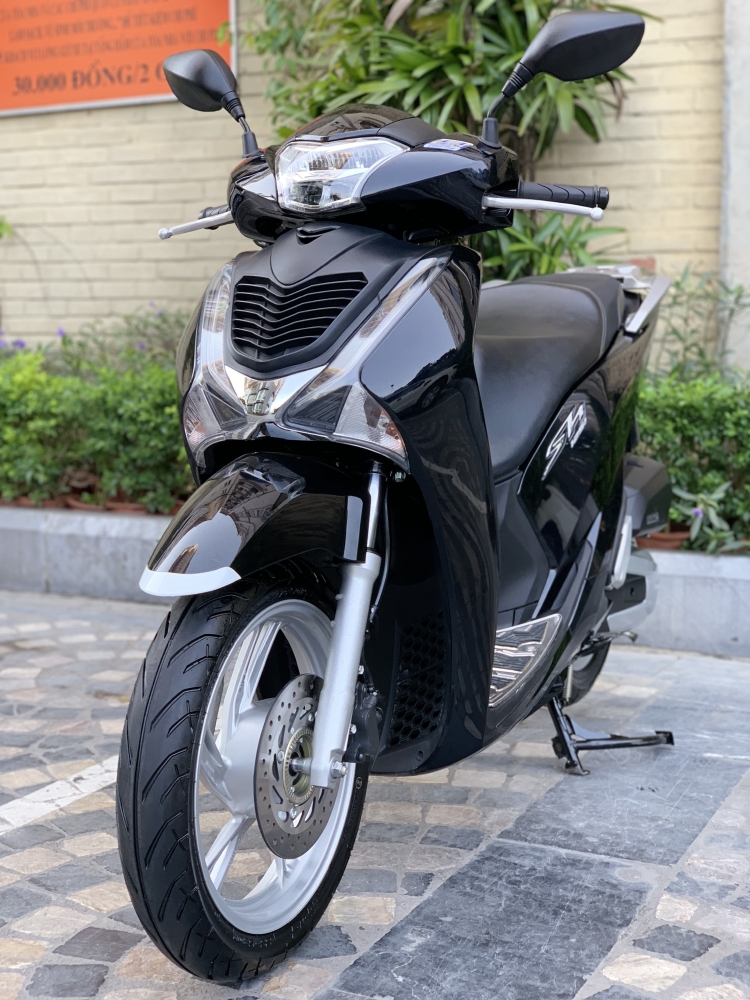 Cần bán SH Việt 125 ABS 2019 màu Đen quá mới
