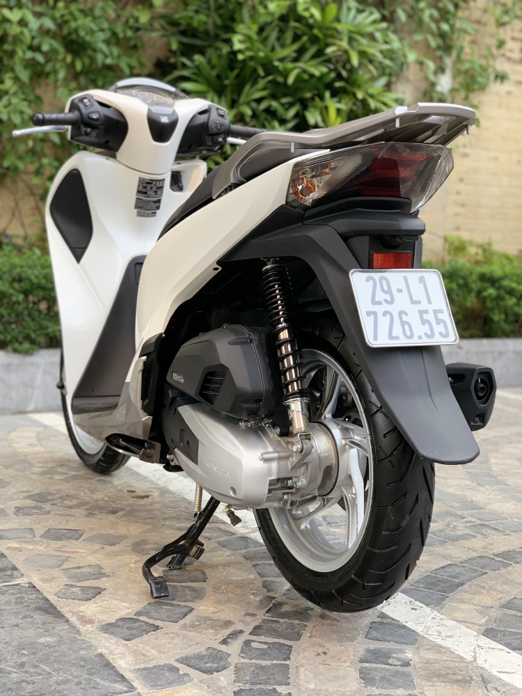 Cần bán SH Việt 125 ABS 2019 màu Trắng chạy 800km như mới