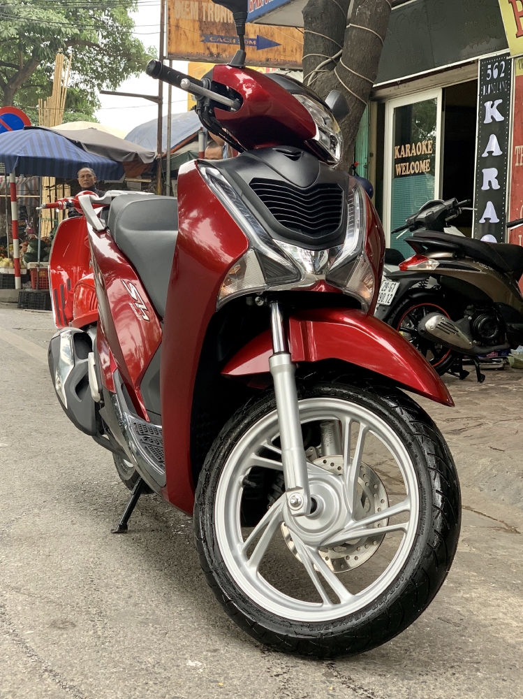 Cần bán SH Việt 125 CBS 2019 màu Đỏ cực mới, xe quá đẹp