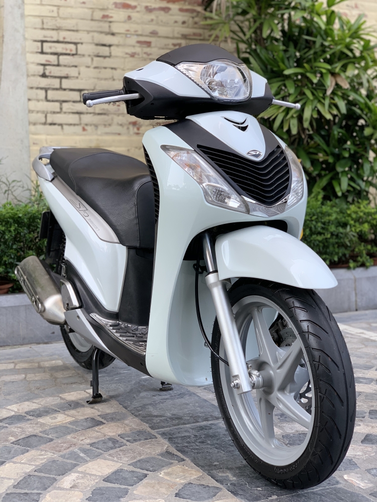 Cần bán SH Nhập 125 cuối 2012 màu Trắng cực chất