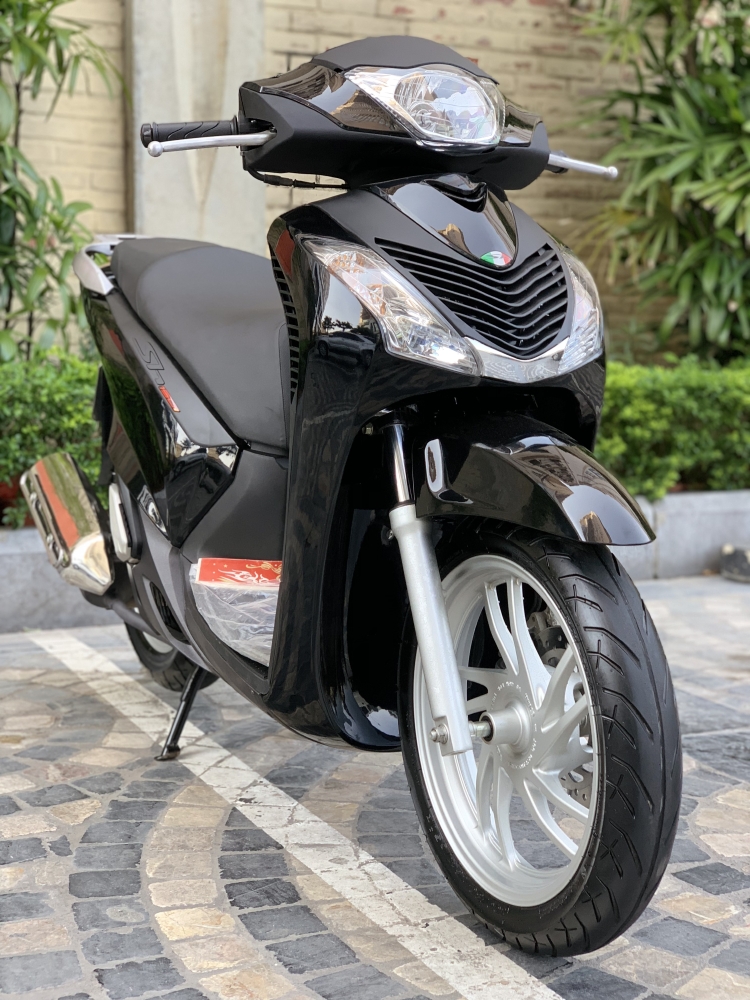 Cần bán SH Việt 150 Full nhập 2016 màu Đen cực chất, cực đẹp