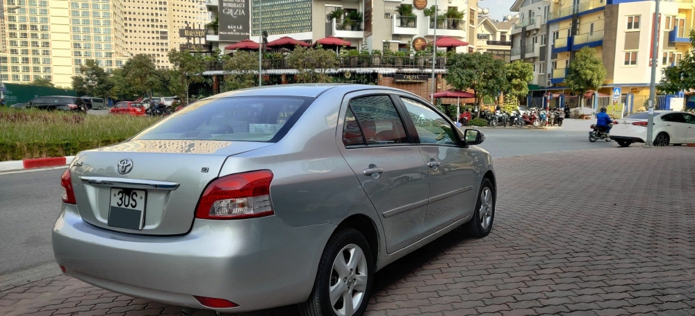 Bán xe Toyota Vios 1.5G Màu Bạc Sản xuất 2009