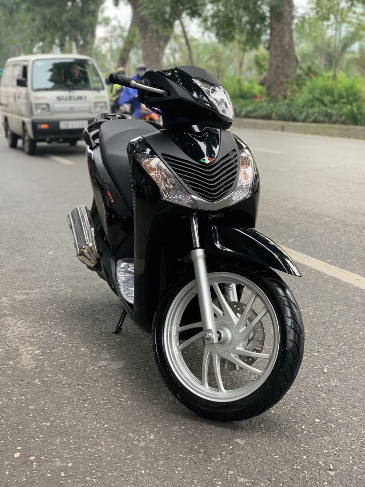 Cần bán SH Việt 150 Full nhập cuối 2014 màu Đen biển Vip