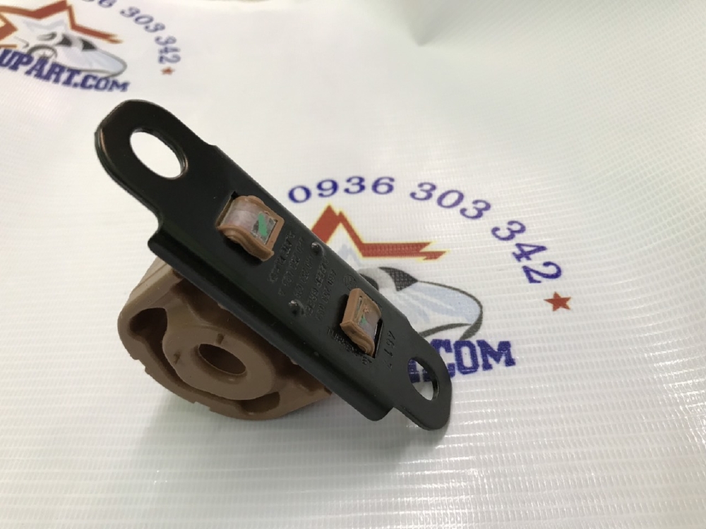 4H0 253 099 A ( Cao su treo bô Audi A6)