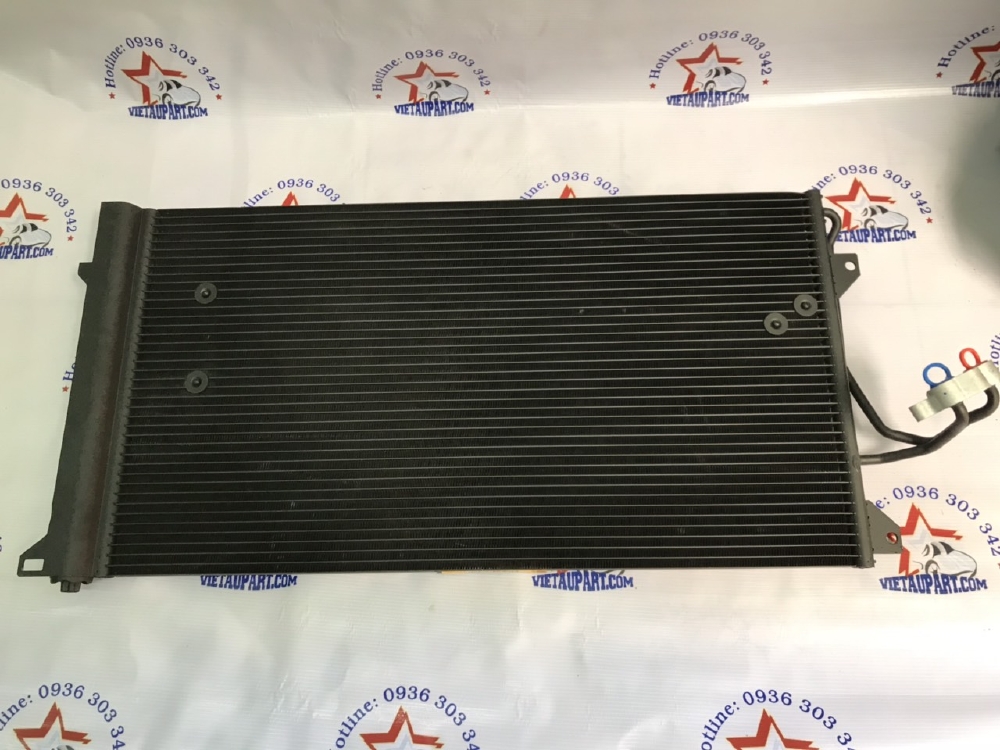 4L0 260 401 A  ( Dàn nóng Audi Q7 )