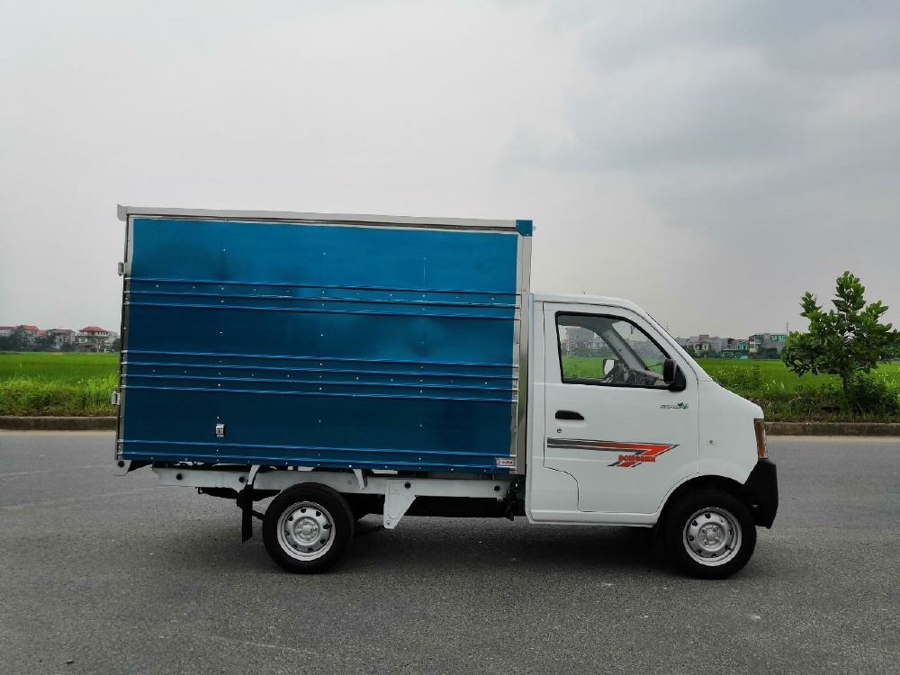 Xe tải giá rẻ, dongben db1021 thùng kín, thiết kế nhỏ gọn, động cơ mạnh mẽ