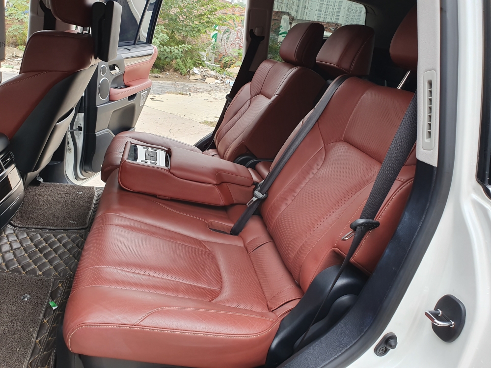 Bán Lexus LX 570 Mỹ màu trắng sx 2018