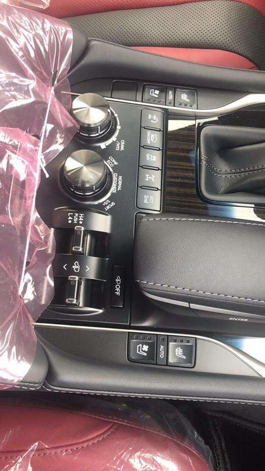 Giao ngay Lexus LX570 Super Sport S 2020 xuất Trung Đông mới 100% LH/ 0969.313.368