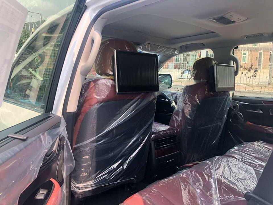 Giao ngay Lexus LX570 Super Sport S 2020 xuất Trung Đông mới 100% LH/ 0969.313.368