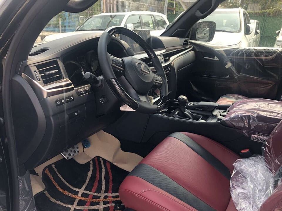 Giao ngay Lexus LX570 Super Sport S 2020 xuất Trung Đông mới 100% LH/ 0969.313.368