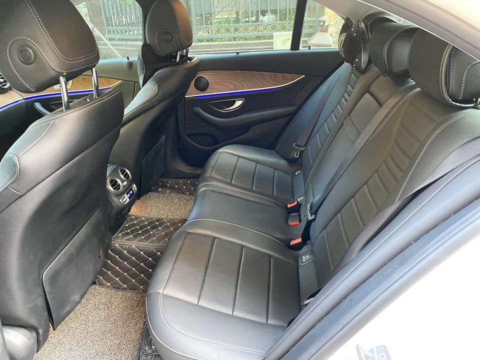 Bán Mercedes-Benz E200 Model 2019 màu Trắng, nt Đen chạy lướt 8000km zin đét